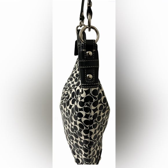 🖤Authentic COACH Signature C Purse (Black/White) - Picture 9 of 14